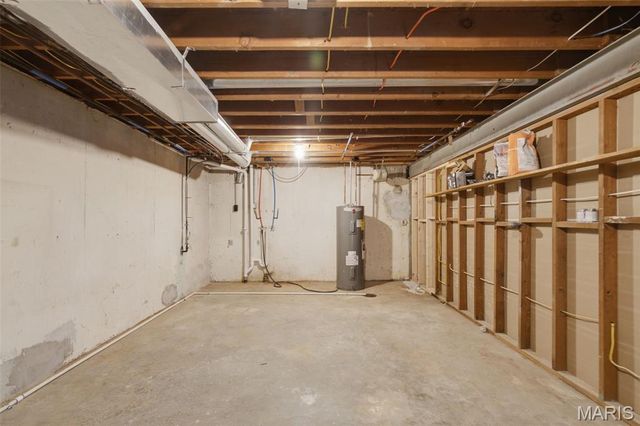 2431 Trossock Lane, Kirkwood, MO 63122