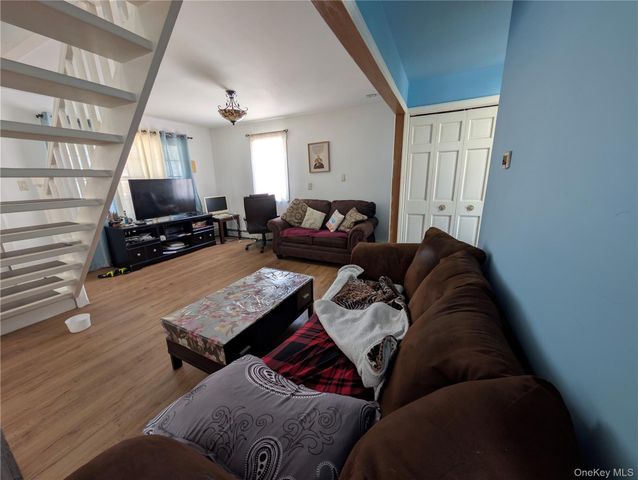 127 Johns Neck Road, Shirley, NY 11967