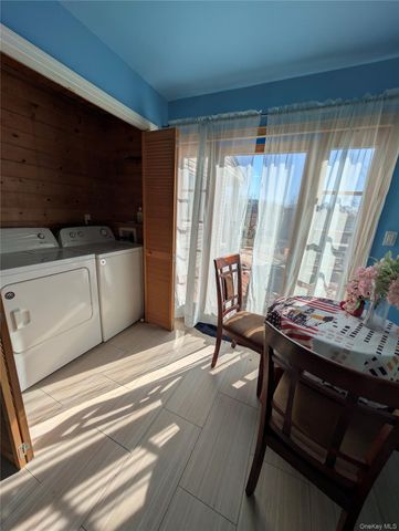 127 Johns Neck Road, Shirley, NY 11967