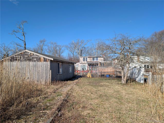 127 Johns Neck Road, Shirley, NY 11967