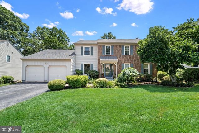 8 WINDING HILL DR, Hockessin, DE 19707