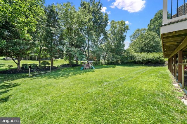 8 WINDING HILL DR, Hockessin, DE 19707