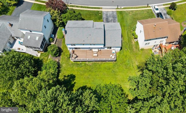 8 WINDING HILL DR, Hockessin, DE 19707