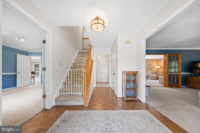 8 WINDING HILL DR, Hockessin, DE 19707