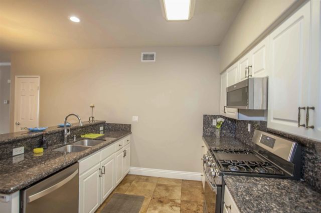12362 Carmel Country Rd G208, San Diego, CA 92130