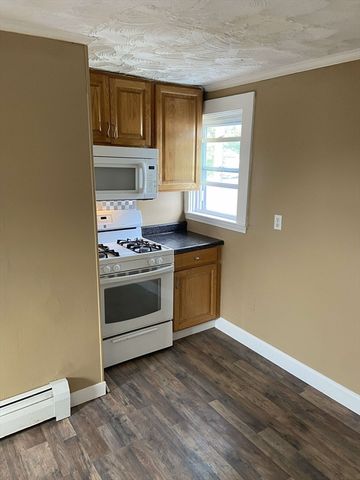 29 Slocum 2, Acushnet, MA 02743