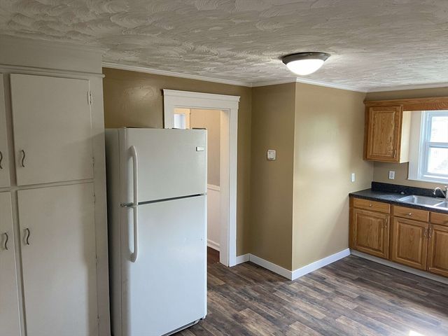 29 Slocum 2, Acushnet, MA 02743