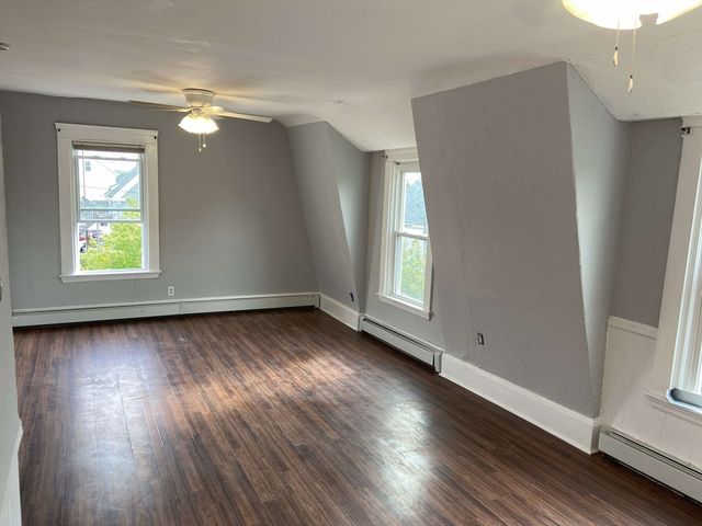 29 Slocum 2, Acushnet, MA 02743