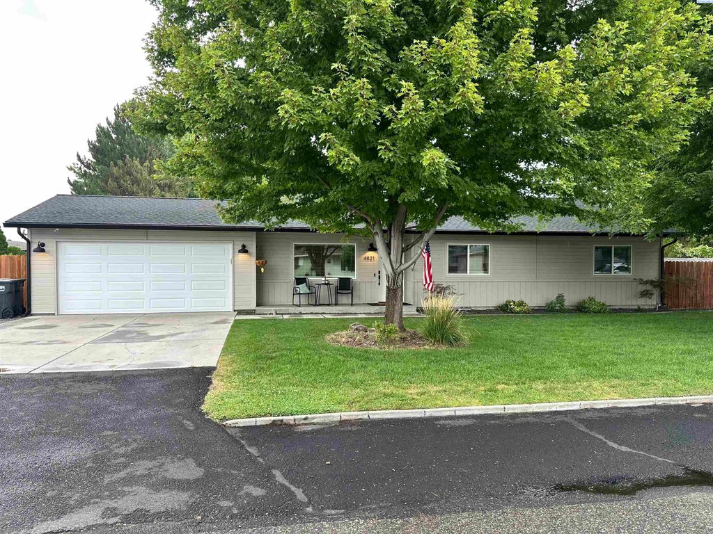 4821 W Park St, Pasco, WA 99301
