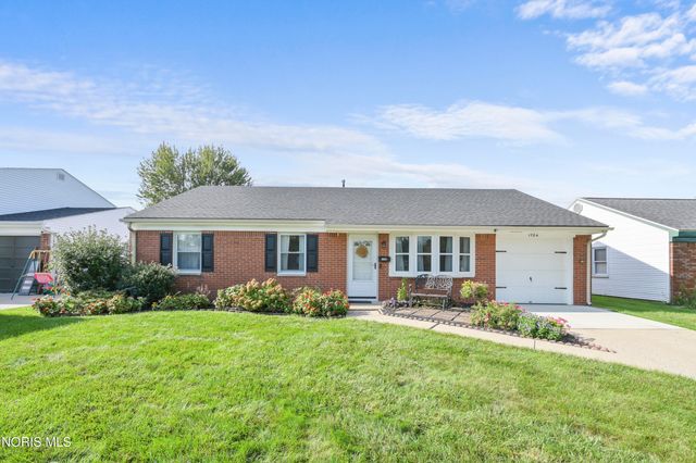 1764 N Parkway Dr. N Drive, Maumee, OH 43537