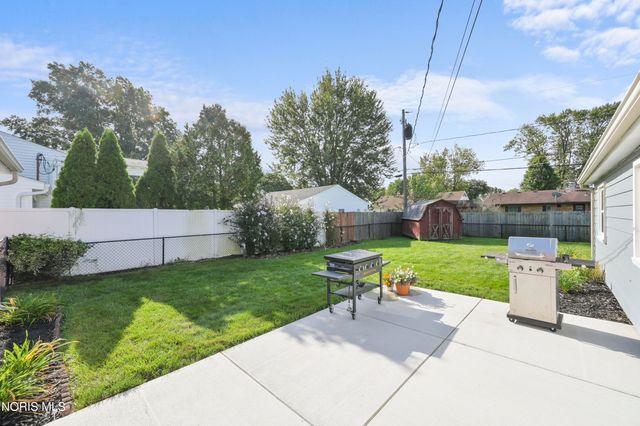 1764 N Parkway Dr. N Drive, Maumee, OH 43537