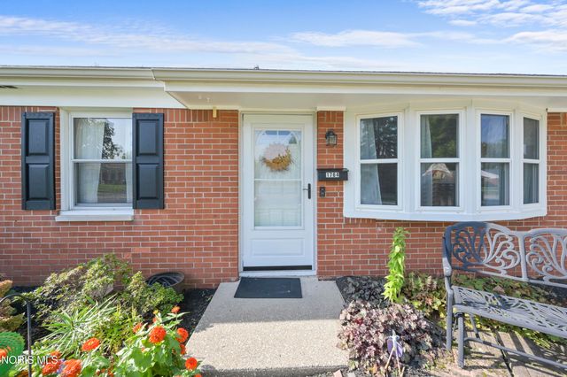 1764 N Parkway Dr. N Drive, Maumee, OH 43537