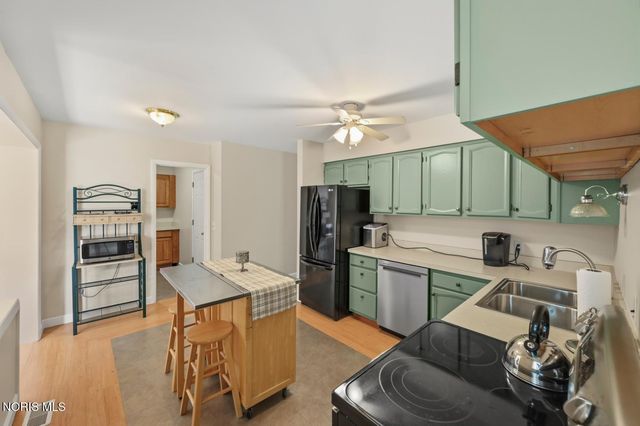 1764 N Parkway Dr. N Drive, Maumee, OH 43537