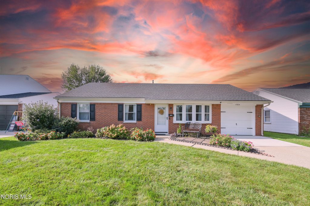 1764 N Parkway Dr. N Drive, Maumee, OH 43537