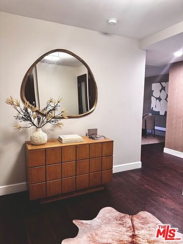 447 N Doheny Drive 101, Beverly Hills, CA 90210