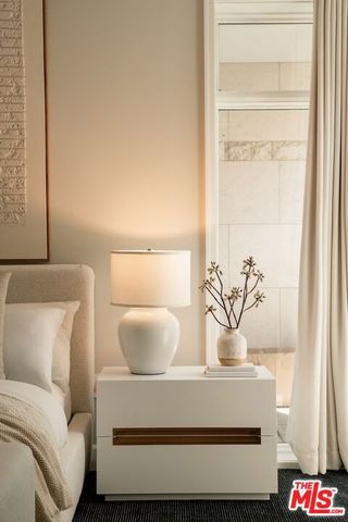 447 N Doheny Drive 101, Beverly Hills, CA 90210