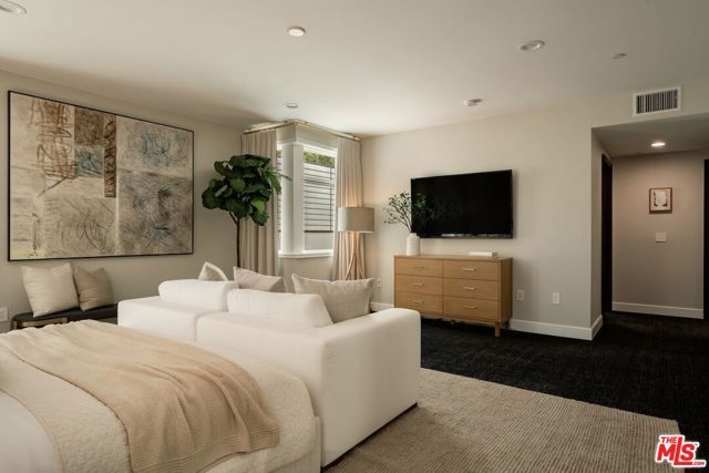447 N Doheny Drive 101, Beverly Hills, CA 90210