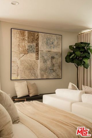 447 N Doheny Drive 101, Beverly Hills, CA 90210