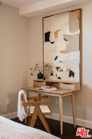 447 N Doheny Drive 101, Beverly Hills, CA 90210