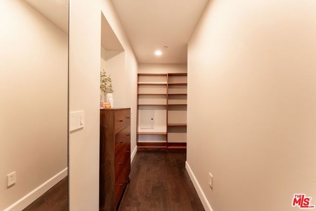447 N Doheny Drive 101, Beverly Hills, CA 90210