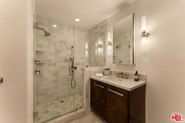 447 N Doheny Drive 101, Beverly Hills, CA 90210