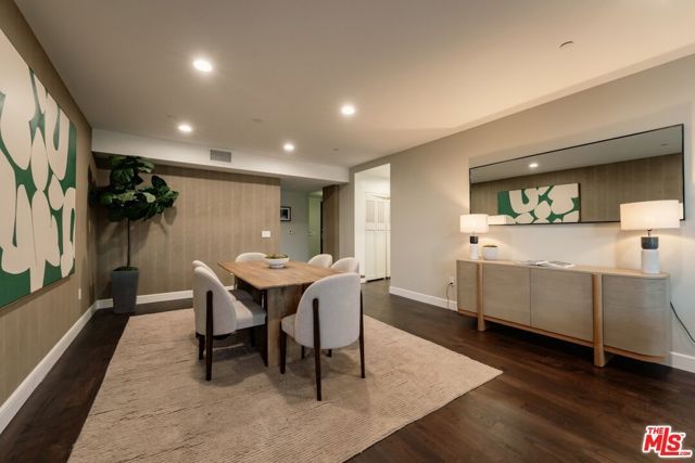 447 N Doheny Drive 101, Beverly Hills, CA 90210
