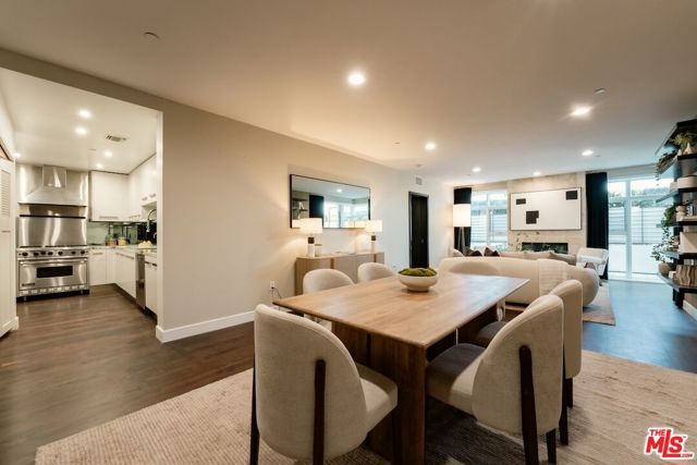 447 N Doheny Drive 101, Beverly Hills, CA 90210