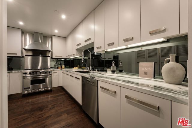 447 N Doheny Drive 101, Beverly Hills, CA 90210