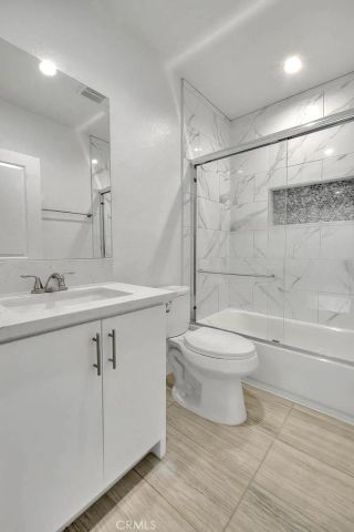 5852 Vineland 5852-2, North Hollywood, CA 91601