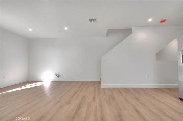 5852 Vineland 5852-2, North Hollywood, CA 91601