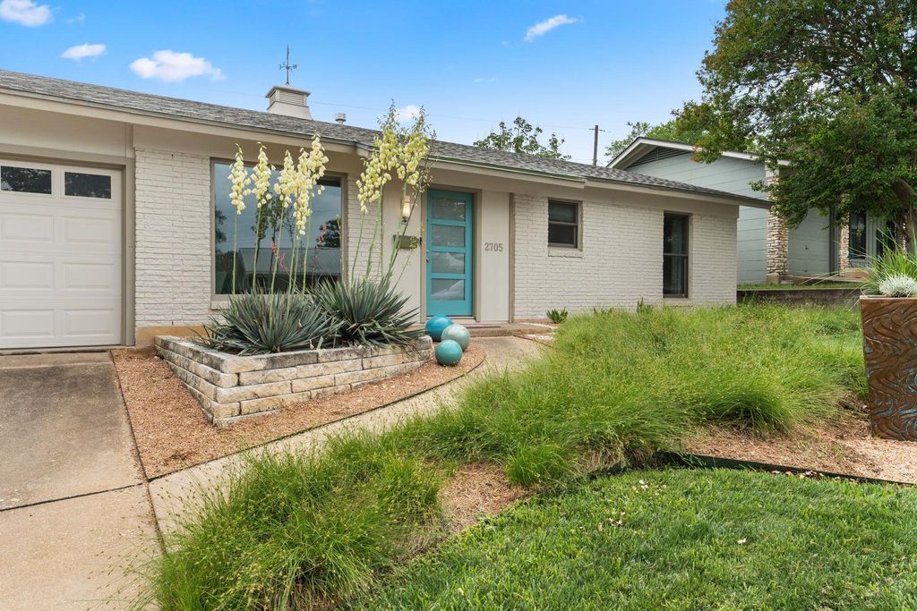 2705 Little John LN, Austin, TX 78704