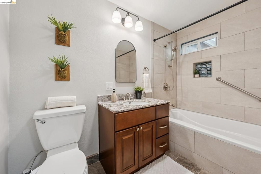 Image 22 of property listing at 1036 Spring Ct, Hayward, CA 94542
