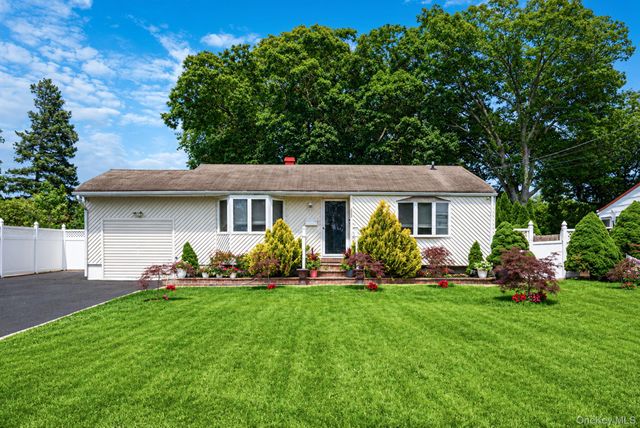 237 Dovecote Lane, Central Islip, NY 11722