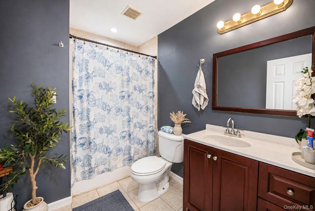237 Dovecote Lane, Central Islip, NY 11722