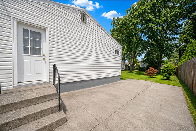 237 Dovecote Lane, Central Islip, NY 11722