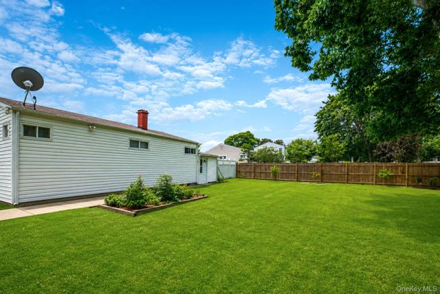 237 Dovecote Lane, Central Islip, NY 11722