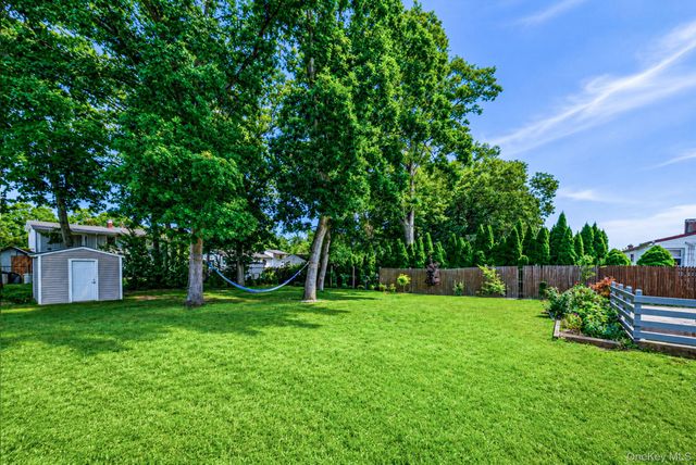237 Dovecote Lane, Central Islip, NY 11722