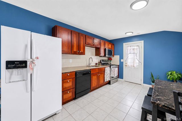 237 Dovecote Lane, Central Islip, NY 11722