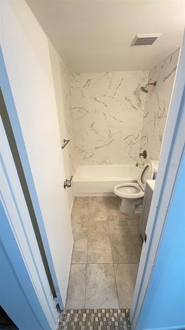 9505 PUTNEY HILL COURT, Tampa, FL 33615