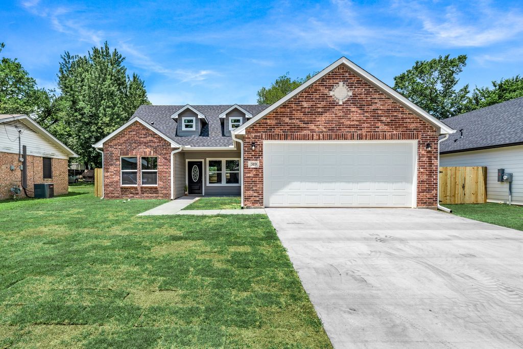 319 Ardis Street, Sulphur Springs, TX 75482