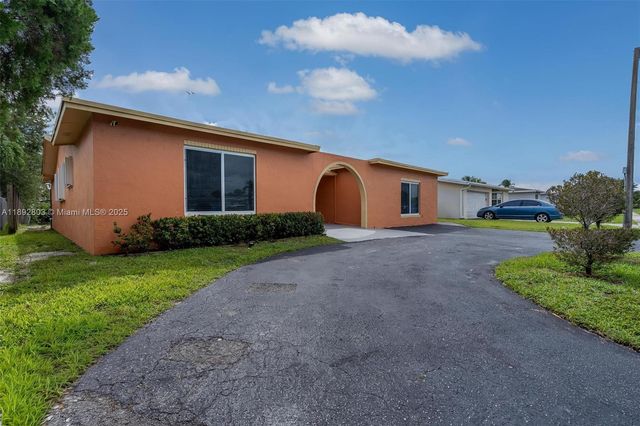 9200 NW 21st Mnr, Sunrise, FL 33322