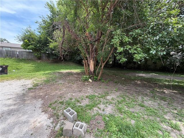 203 N Crysler Avenue, Independence, MO 64050