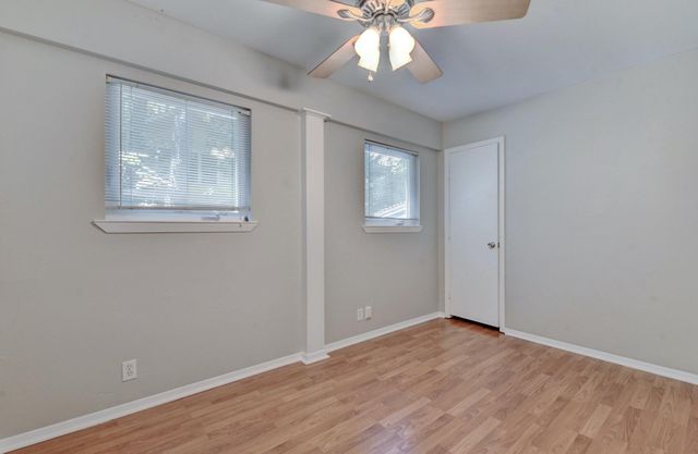 2712 Whitis Ave B, Austin, TX 78705