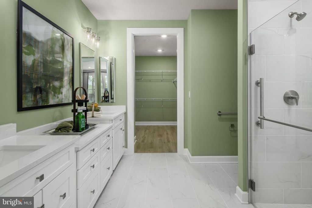 Image 6 of property listing at 9644 STONE WELL WAY, Ellicott City, MD 21042