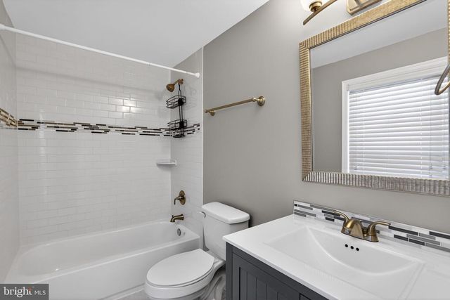 5816 APPLE WOOD LN, Burke, VA 22015