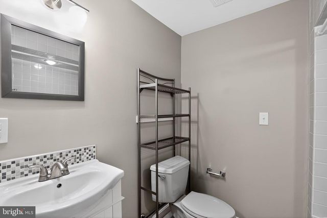 5816 APPLE WOOD LN, Burke, VA 22015