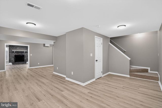 5816 APPLE WOOD LN, Burke, VA 22015