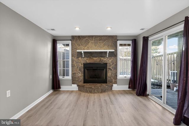 5816 APPLE WOOD LN, Burke, VA 22015