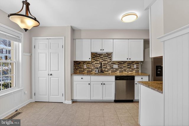 5816 APPLE WOOD LN, Burke, VA 22015