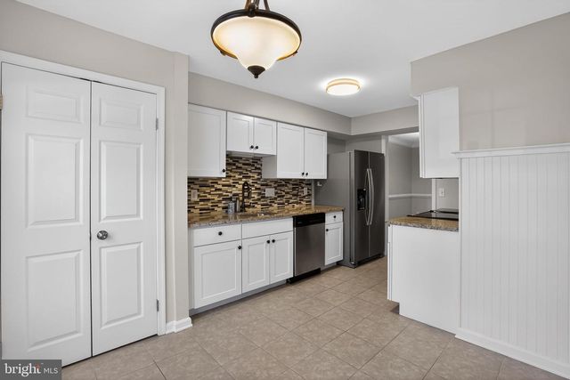 5816 APPLE WOOD LN, Burke, VA 22015